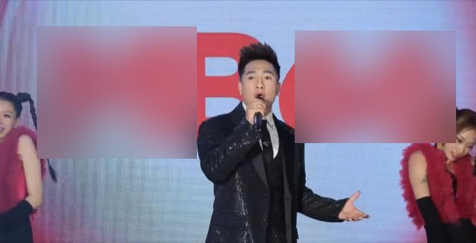 Khánh Phương, Hồ Quang Hiếu và Châu Khải Phong hát ở sự kiện của web cá độ - Ảnh 2.