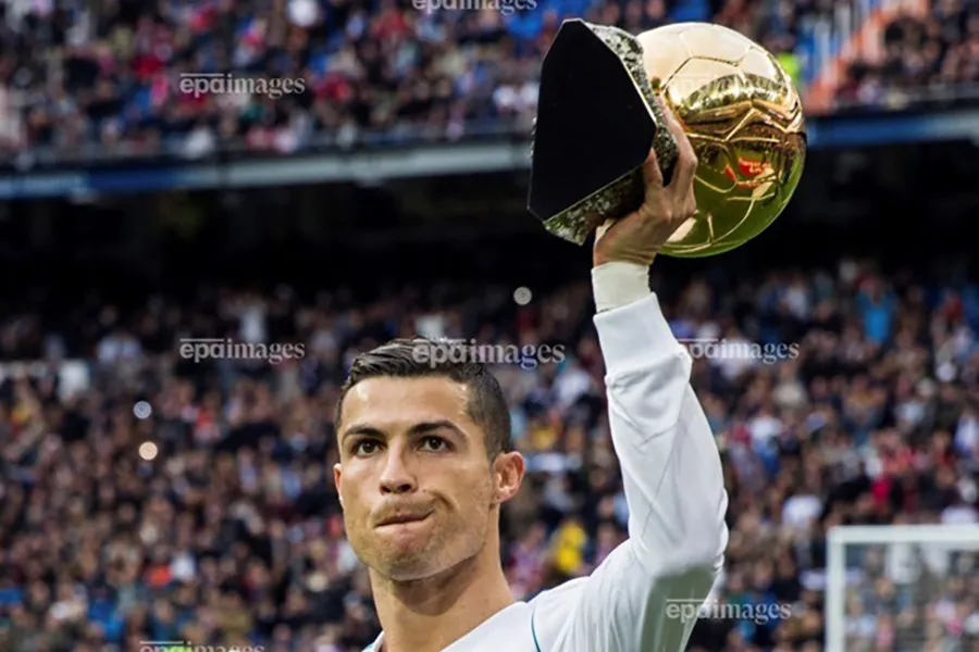 Phán quyết tàn nhẫn của Ronaldo về quả bóng vàng,RONALDO,QUẢ BÓNG VÀNG