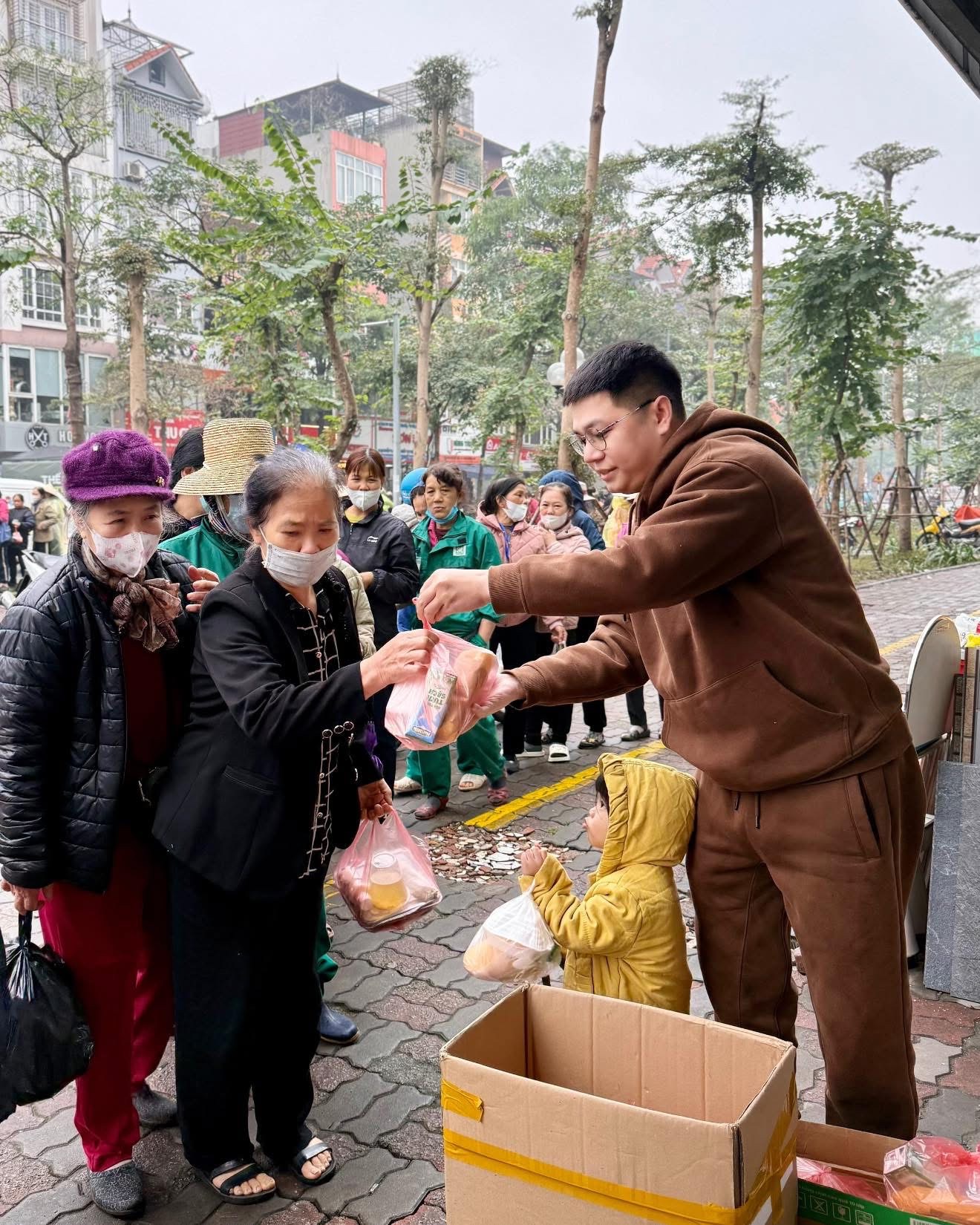 Một trái tim không ngừng cho đi - Ảnh 2.