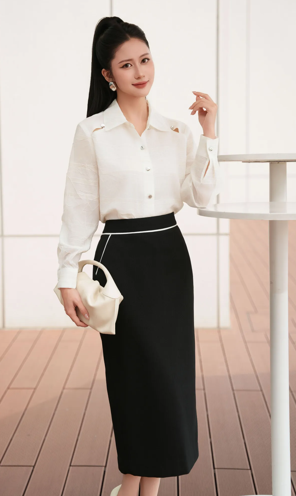 Là dâu hào môn nhưng HH Đặng Thu Thảo rất chăm diện lại đồ cũ - Ảnh 13.