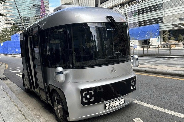 Xe buýt không người lái, không vô lăng bắt đầu được chạy ở Seoul 2 Xe buýt không người lái, không vô lăng bắt đầu được chạy ở Seoul - Ảnh 2.