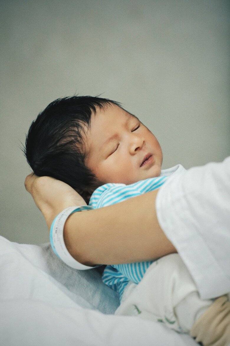 Con trai đầu lòng của Ngọc Hân được nhận xét đáng yêu hết nấc.