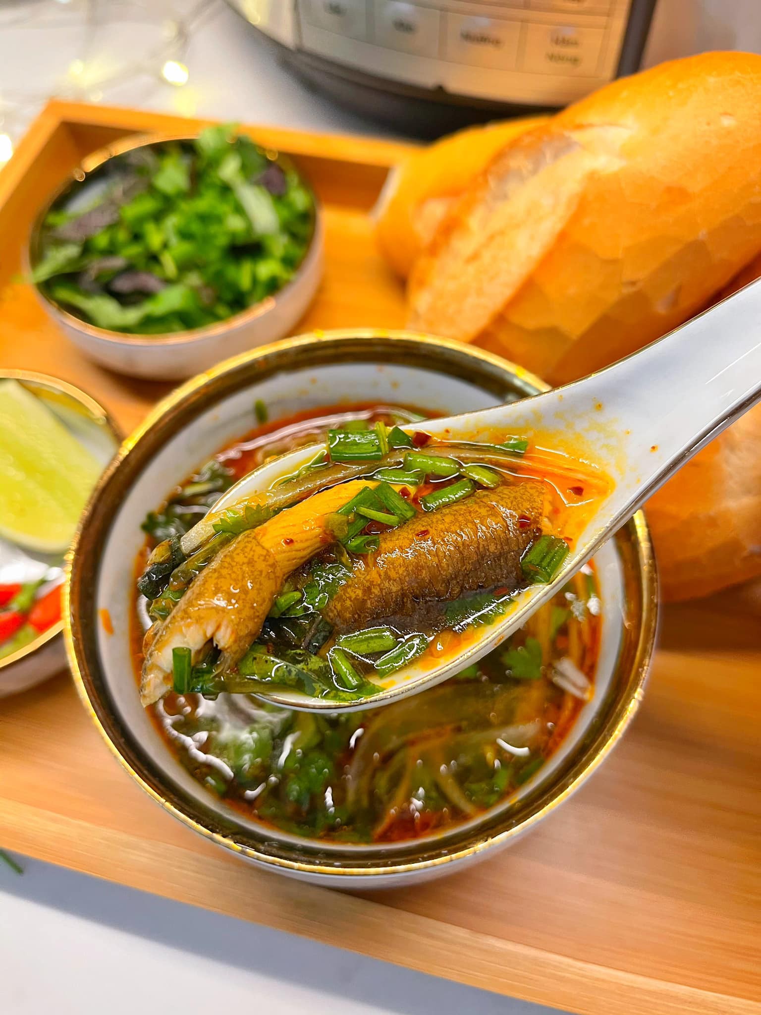 Tô cháo lươn được nấu cầu kỳ, tỉ mỉ