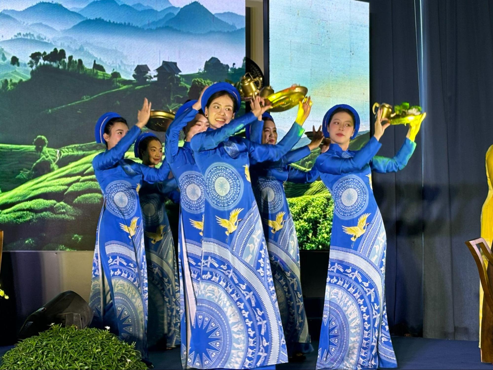 Hành trình trải nghiệm tinh hoa văn hóa trà Việt đầy mới mẻ, ấn tượng- Ảnh 7.