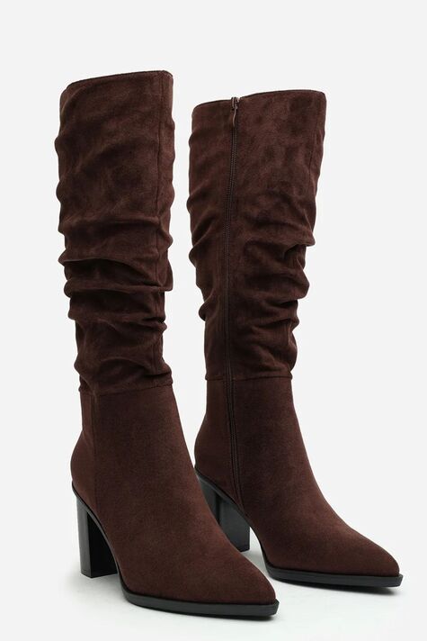 Vương phi Kate bỗng "đi guốc trong bụng" phái đẹp, hóa ra đôi boots nâu này lại có sức mạnh thần kỳ đến vậy?- Ảnh 3.