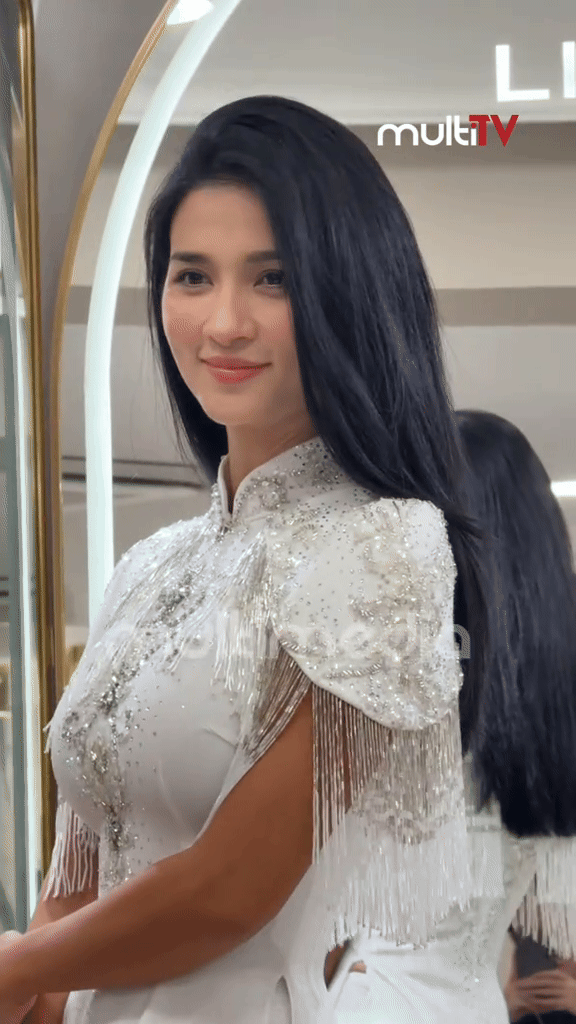 Nghệ sĩ ưu tú 38 tuổi có khoảnh khắc cam thường xứng danh 