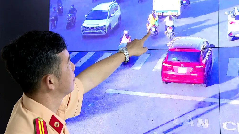 Camera giám sát giúp CSGT xử phạt hơn 1.500 trường hợp, phục vụ điều tra 39 vụ án. Ảnh: NGUYỄN TIẾN camera giám sát-1.jpg