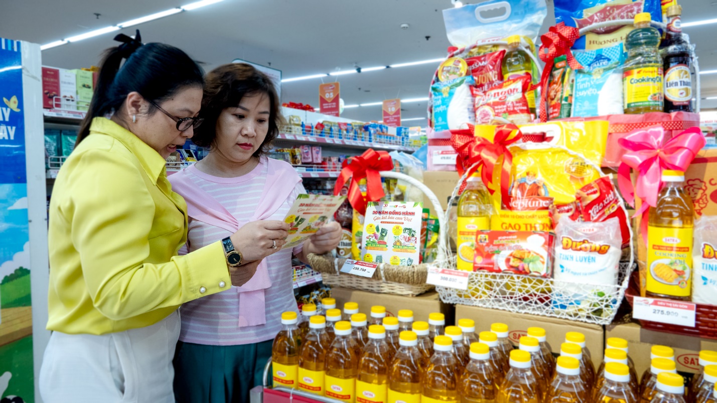 SATRA tung combo “đi chợ hộ”, khuyến mãi sâu- Ảnh 3. SATRA tung combo “đi chợ hộ”, khuyến mãi sâu- Ảnh 3.