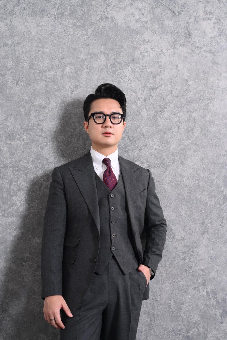 Nam BTV bắt trend "tổng tài" trên sóng VTV: Là người thay thế NSND Xuân Bắc, tốt nghiệp Kỹ sư ở Đại học Bách khoa 6 BTV Sơn Lâm tốt nghiệp Kỹ sư lọc hóa dầu ở Đại học Bách khoa Hà Nội.