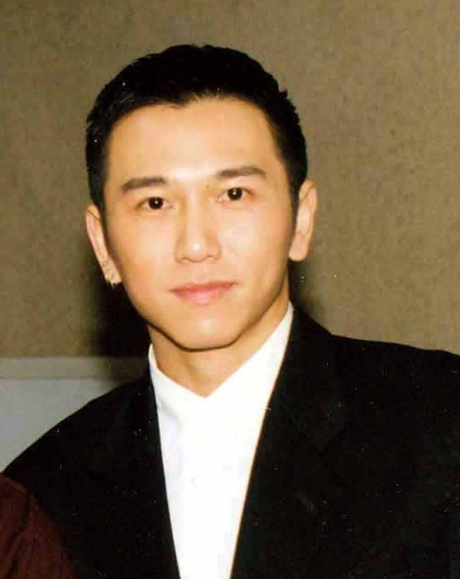 Ôn Triệu Luân từng đẹp trai, tài giỏi nhưng tai tiếng đường tình.