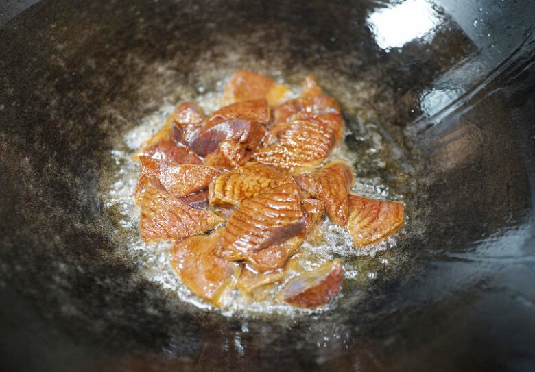 Loại lá mệnh danh là amp;#34;rau của thậnamp;#34;, đem xào với gan lẫn giá được món thơm ngon, cực bổ - 8