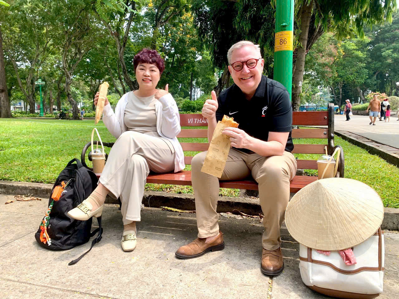 Khách Ấn Độ, Indonesia rất mê bánh mì Việt Nam nhưng...- Ảnh 5. Khách Ấn Độ, Indonesia rất mê bánh mì Việt Nam nhưng...- Ảnh 5.