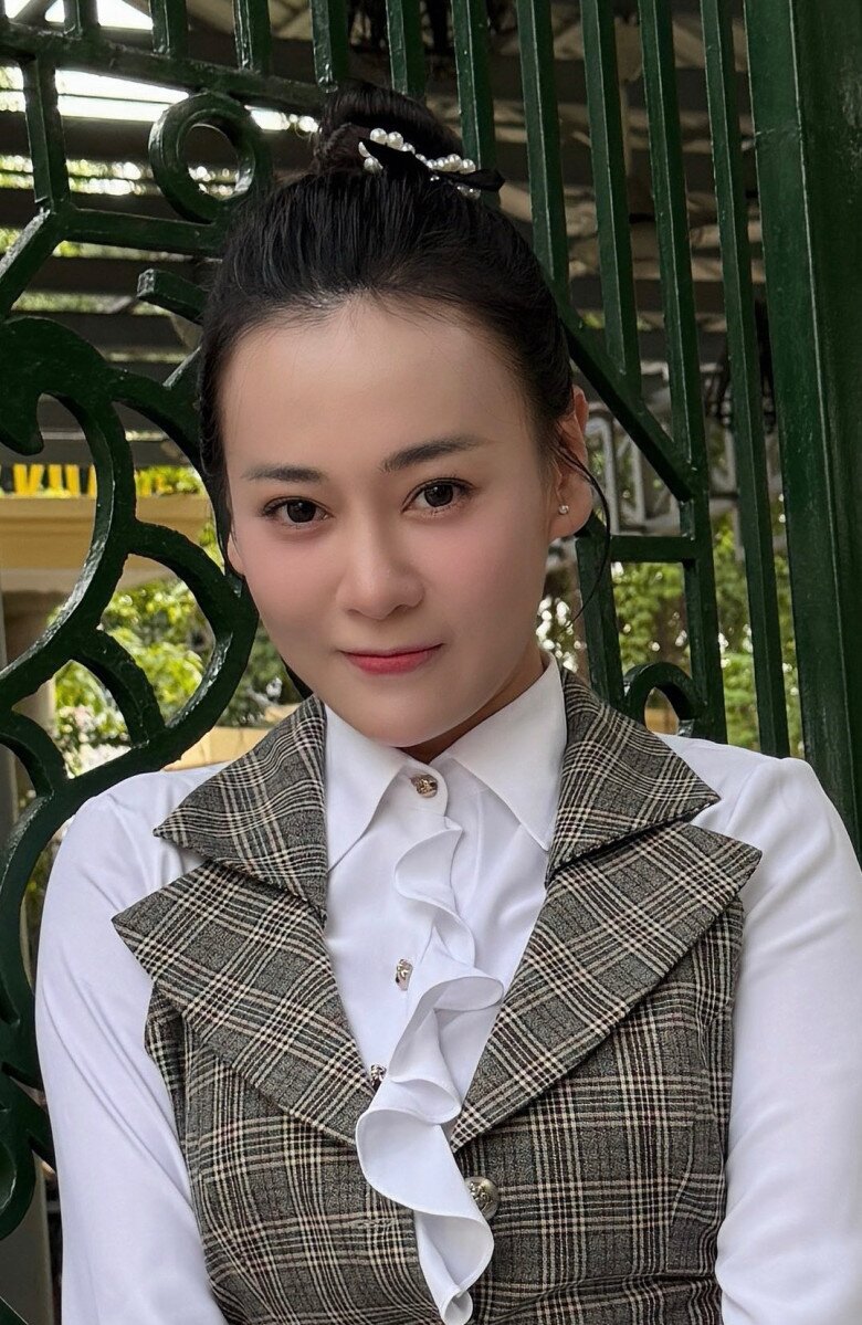 Sao Việt 24h: Vợ trẻ Công Lý tiết lộ làm việc ngày đêm để có tiền cho chồng sang Nhật Bản chữa bệnh - 4