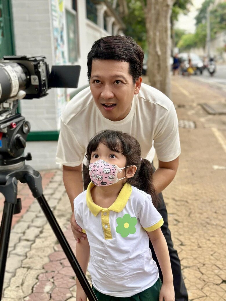 Nhã Phương mang bầu lần 3: Trường Giang khoe ảnh siêu âm của em bé, quý tử 2 tuổi amp;#34;lên chứcamp;#34; anh trai - 6