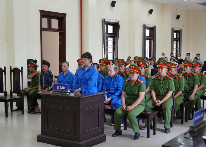 Hồ Bích Ngân cùng đồng phạm. Ảnh: Thường Sơn