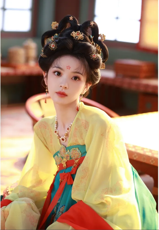 10 mỹ nhân thời Đường đẹp nhất Trung Quốc: Lưu Diệc Phi xếp sau Dương Tử, hạng 1 đúng chuẩn quốc sắc thiên hương - Ảnh 8.