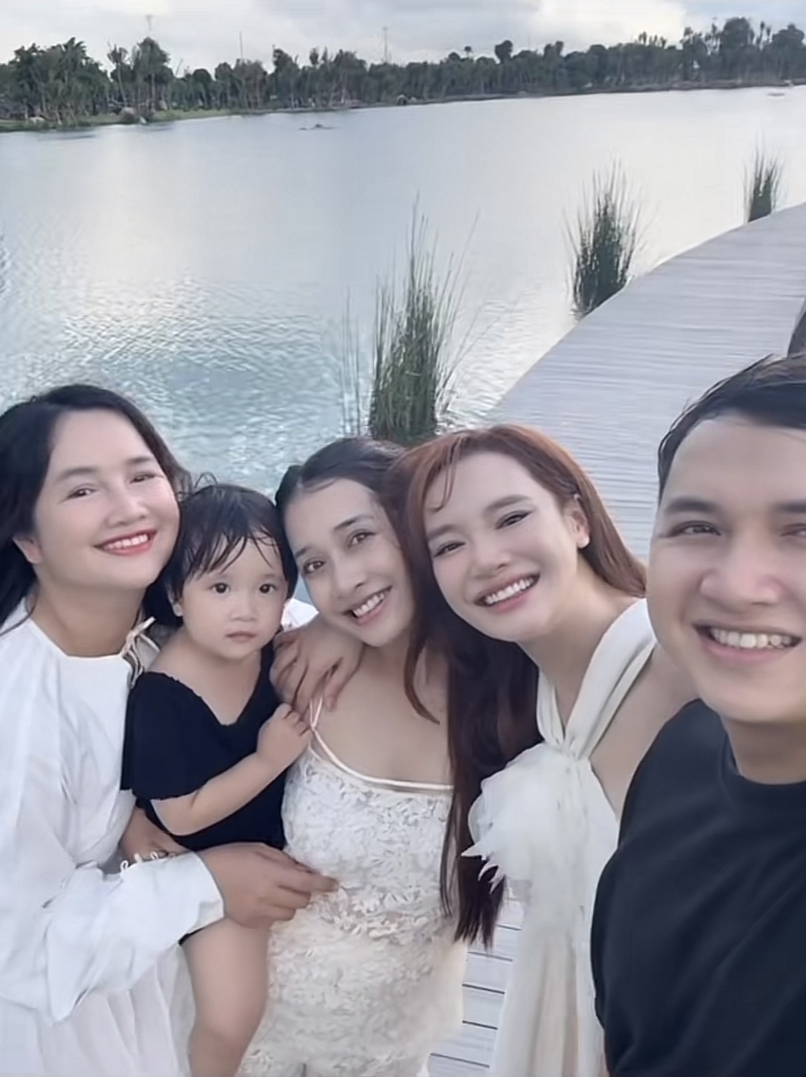 Nhã Phương xác nhận mang thai lần 3 đúng kỷ niệm 7 năm ngày cưới- Ảnh 4.