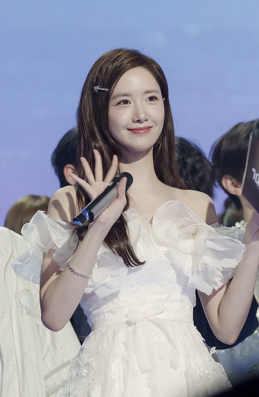 Đến lượt Yoona (SNSD) bị tố “thượng đẳng” hơn Jeon Ji Hyun, khán giả tẩy chay cực gắt- Ảnh 5. Đến lượt Yoona (SNSD) bị tố “thượng đẳng” hơn Jeon Ji Hyun, khán giả tẩy chay cực gắt- Ảnh 5.