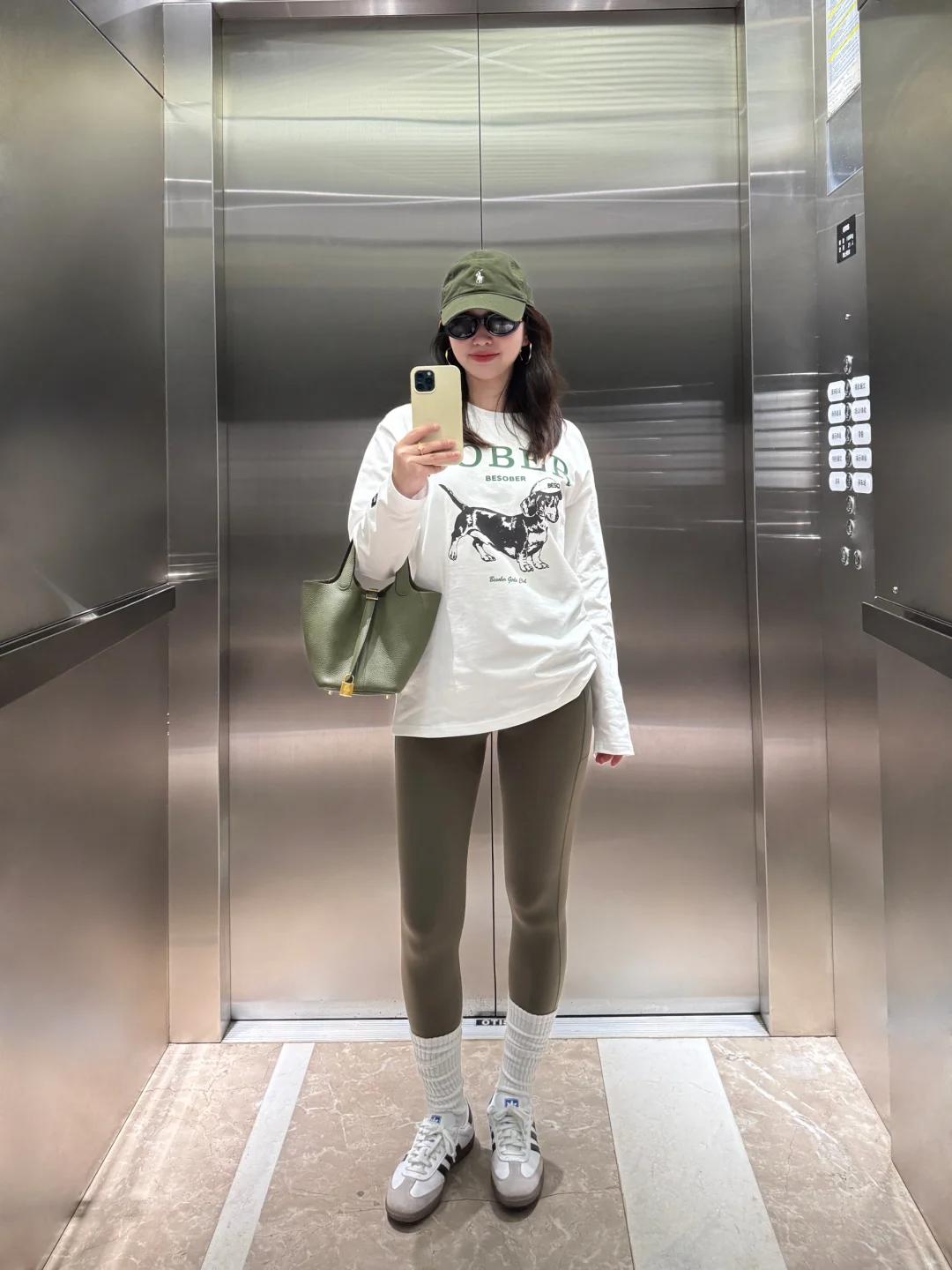 Quần legging mặc chuẩn là thế nào để tránh kệch cỡm, mà giữ trọn thần thái thời thượng - Ảnh 6. Quần legging mặc chuẩn là thế nào để tránh kệch cỡm, mà giữ trọn thần thái thời thượng - Ảnh 6.