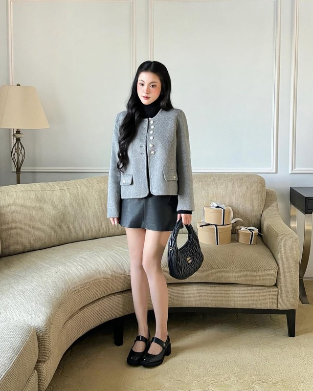 Tự tin ‘thăng hạng’ phong cách với những bản phối cùng áo dạ tweed- Ảnh 4. Tự tin ‘thăng hạng’ phong cách với những bản phối cùng áo dạ tweed- Ảnh 4.