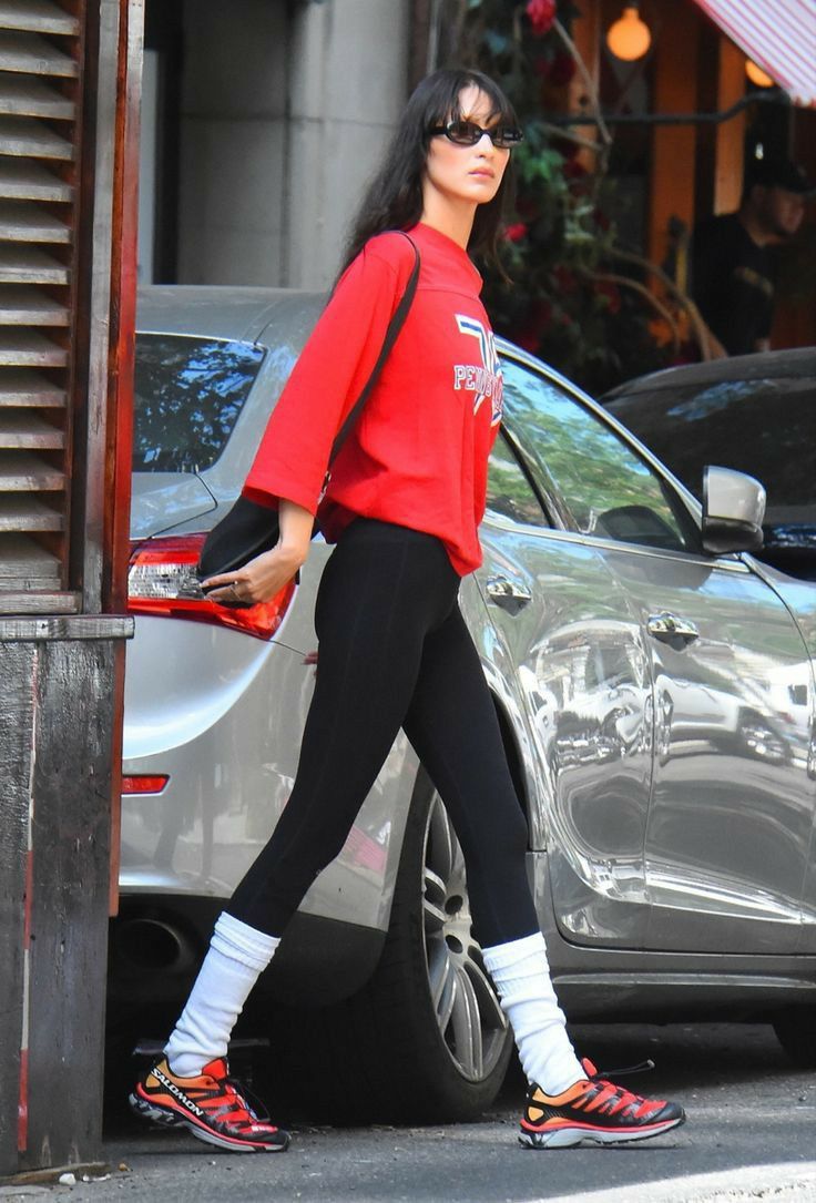 Salomon - Đôi sneakers “thô kệch” trở thành đồng phục của hội IT girl toàn cầu- Ảnh 4. Salomon - Đôi sneakers “thô kệch” trở thành đồng phục của hội IT girl toàn cầu- Ảnh 4.