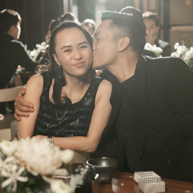 Vợ chồng Hoa Thanh Tùng có hôn nhân hơn 20 năm hạnh phúc.