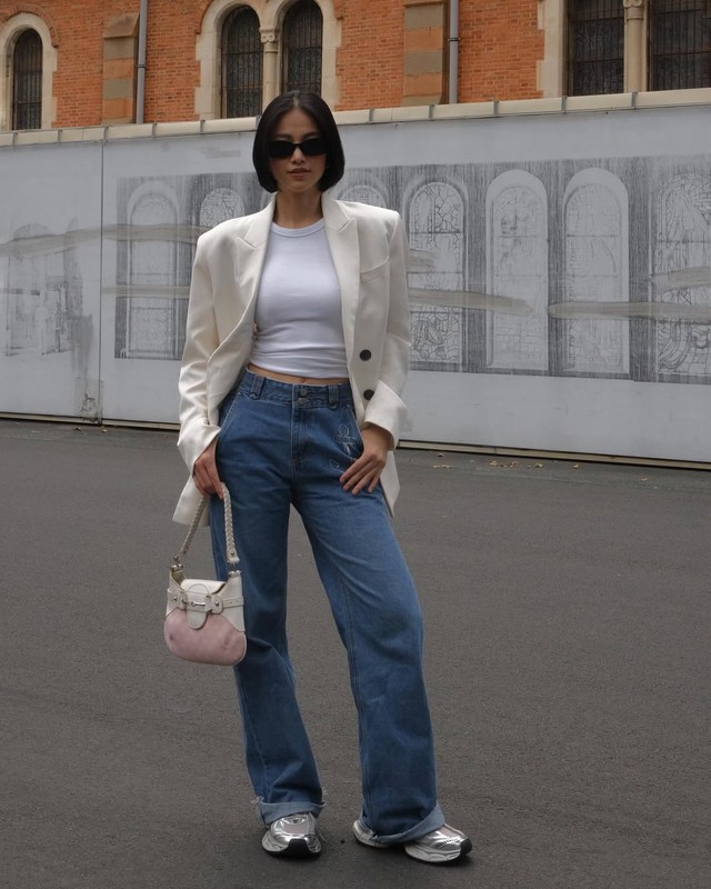 Áo blazer, 'chìa khóa vàng' cho vẻ ngoài thanh lịch 3 Áo blazer, 'chiếc chìa khóa vàng' cho vẻ ngoài thanh lịch - Ảnh 3.