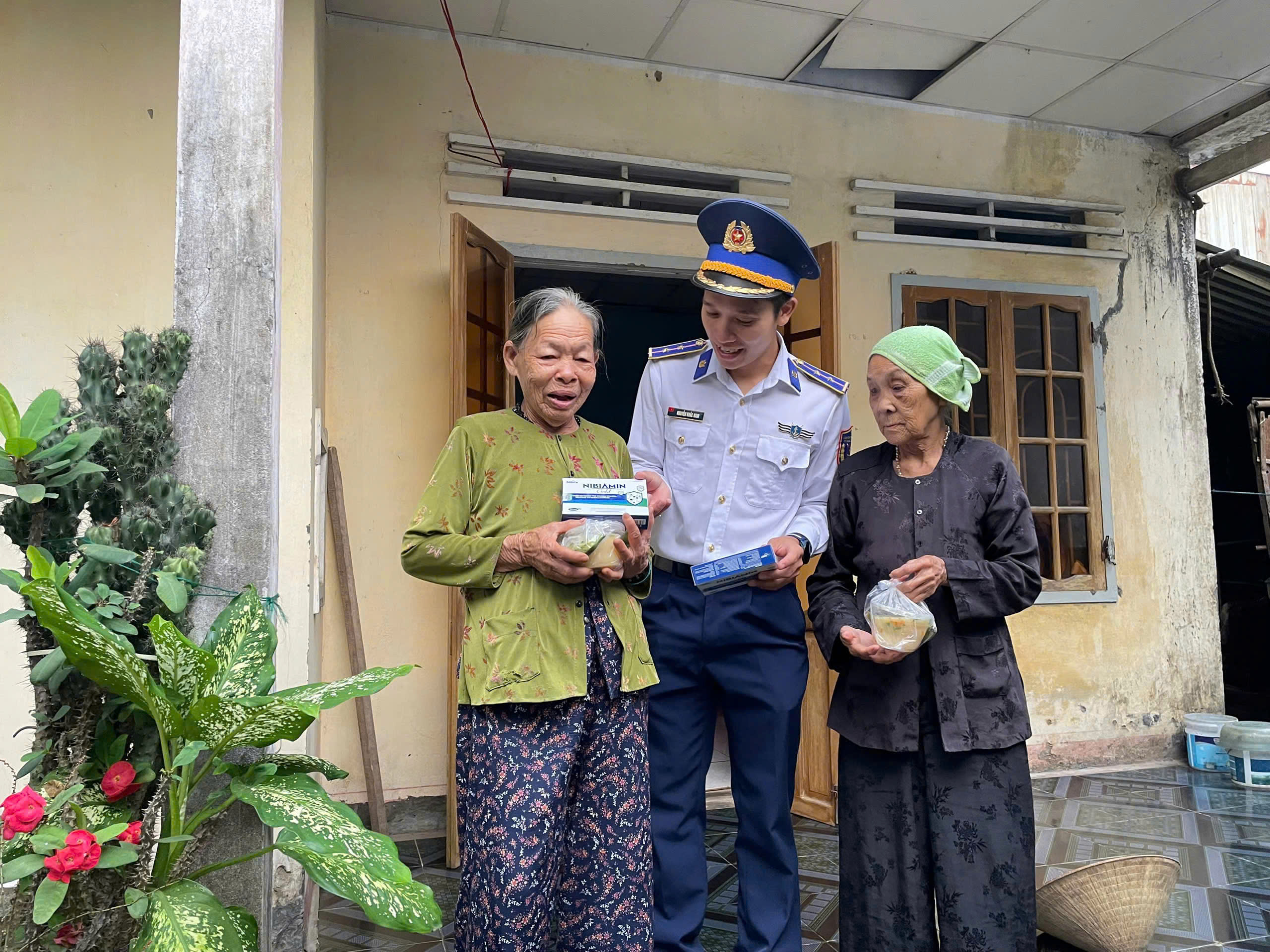 Sôi nổi các hoạt động Tháng Thanh niên tại Vùng Cảnh sát biển 2- Ảnh 5. Sôi nổi các hoạt động Tháng Thanh niên tại Vùng Cảnh sát biển 2- Ảnh 5.