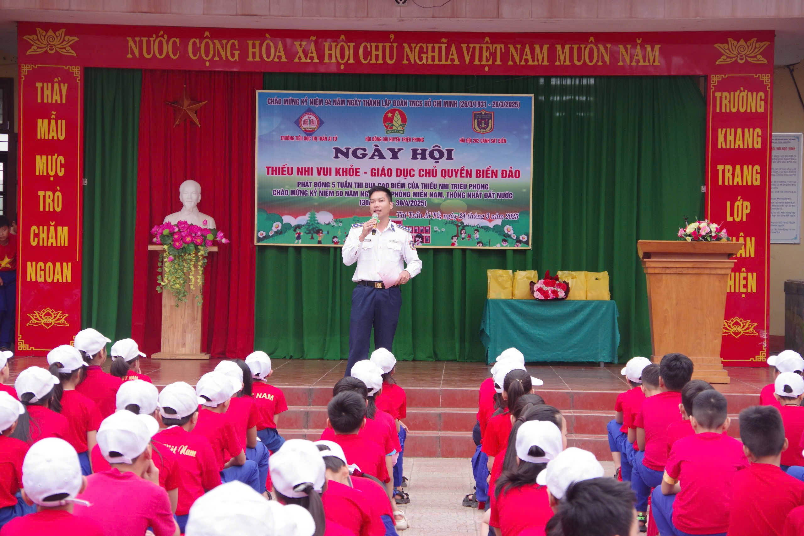 Sôi nổi các hoạt động Tháng Thanh niên tại Vùng Cảnh sát biển 2- Ảnh 8. Sôi nổi các hoạt động Tháng Thanh niên tại Vùng Cảnh sát biển 2- Ảnh 8.