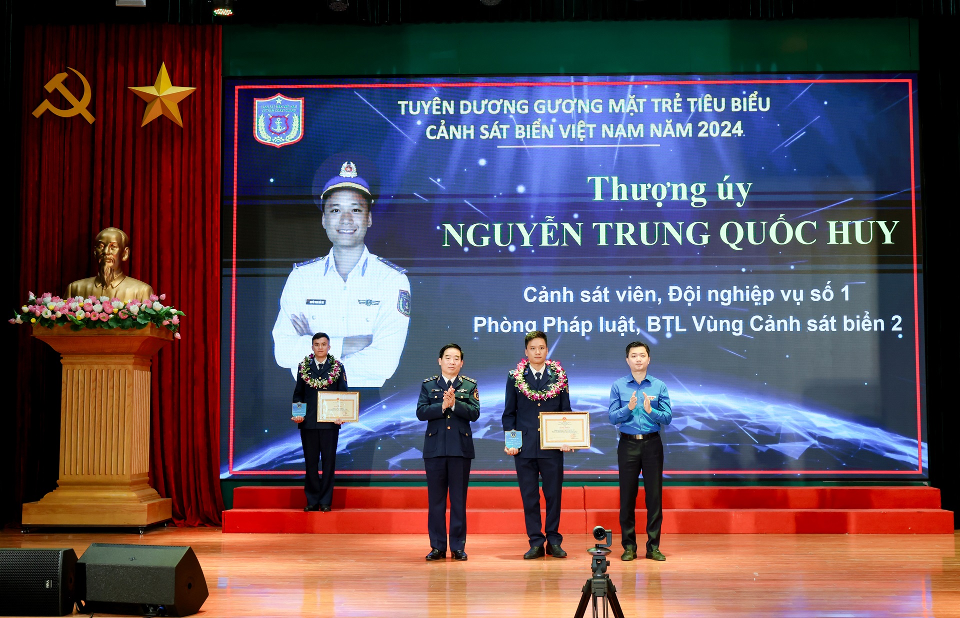 Sôi nổi các hoạt động Tháng Thanh niên tại Vùng Cảnh sát biển 2- Ảnh 9. Sôi nổi các hoạt động Tháng Thanh niên tại Vùng Cảnh sát biển 2- Ảnh 9.