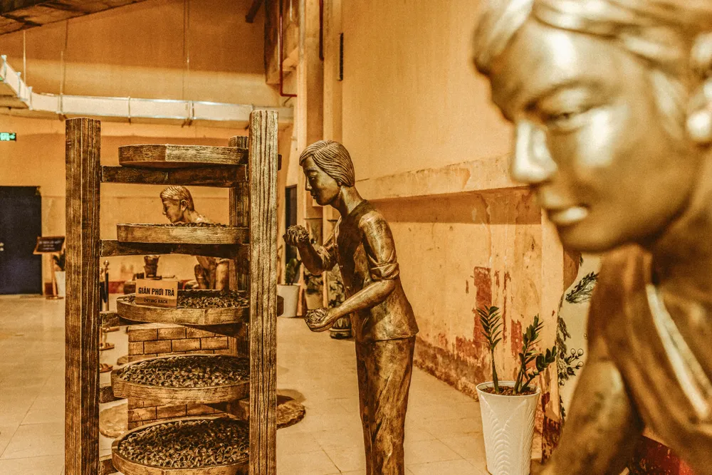 Làm trà Oolong truyền thống (2).jpg