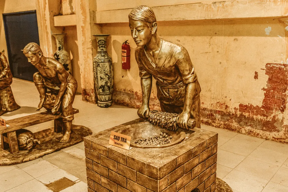 Làm trà Oolong truyền thống (1).jpg