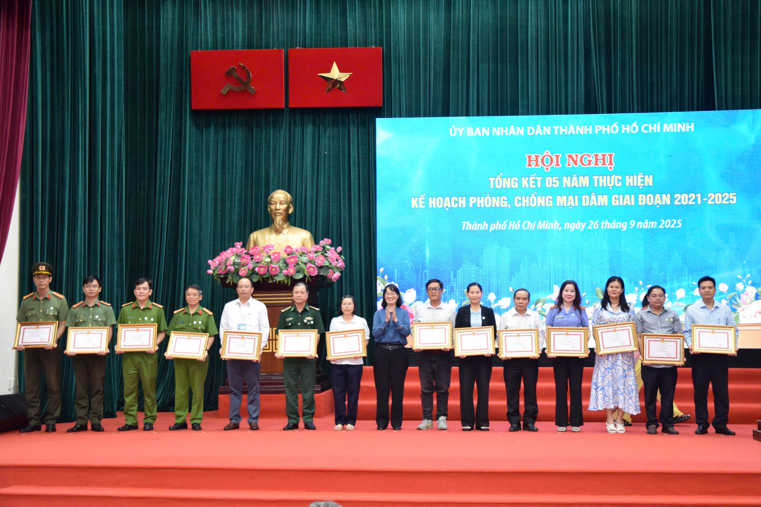 Có hoa hậu, diễn viên tham gia bán dâm, hoạt động mại dâm cho người nước ngoài phổ biến 2 Có hoa hậu, diễn viên tham gia bán dâm, hoạt động mại dâm cho người nước ngoài phổ biến - Ảnh 3.