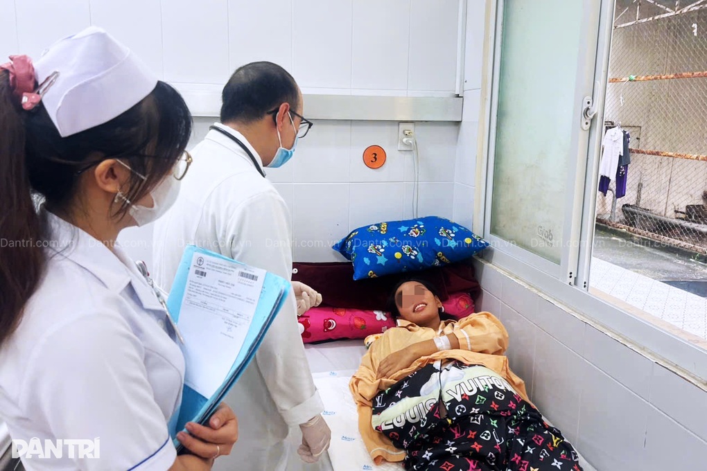 Cô gái được ghép tạm tay đứt lìa vào chân: “Em sẽ cười đến khi con ra đời” - 3