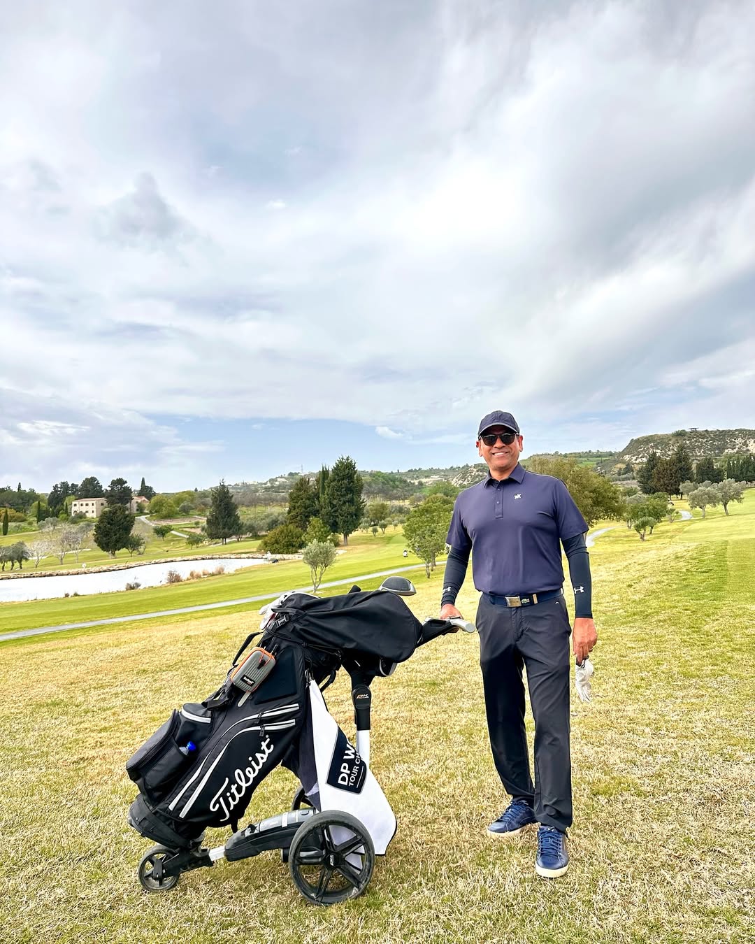 Hành trình từ thể thao đến tỉ phú Dubai của Dileep Kumar 3 Hành trình từ thể thao đến tỉ phú Dubai của Dileep Kumar - Ảnh 3.