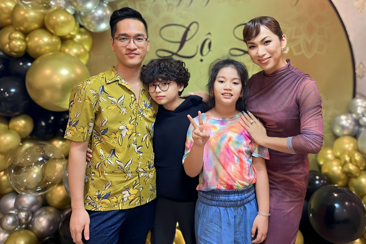 "Bà bầu lô tô" quyền lực nhất Sài Gòn, từng cầm cố tài sản để duy trì gánh hát, cuộc sống hiện tại khiến ai cũng ngỡ ngàng- Ảnh 4.