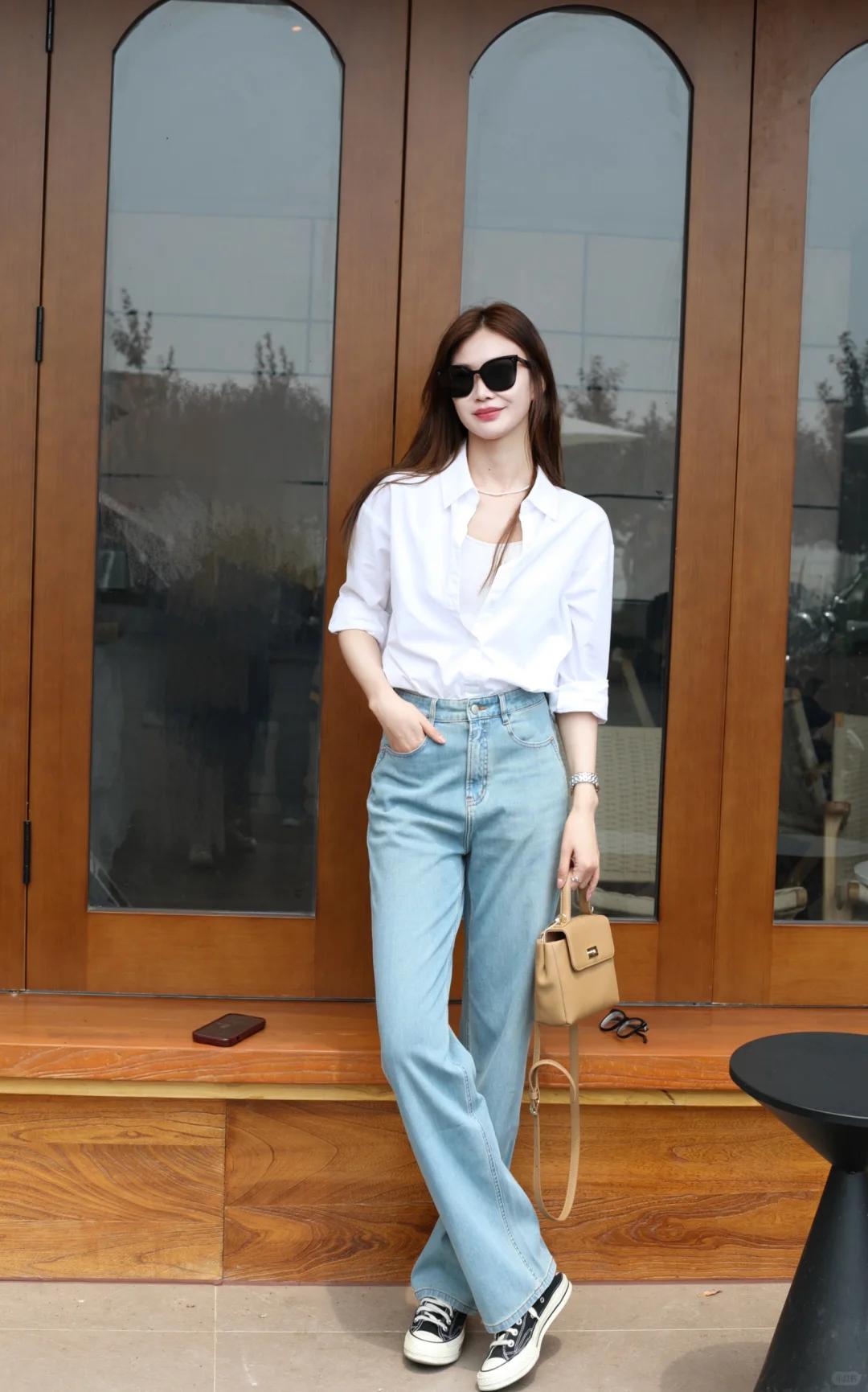 Mùa thu này, phụ nữ U40 chỉ cần style tối giản là đủ toát khí chất thượng lưu - Ảnh 3.