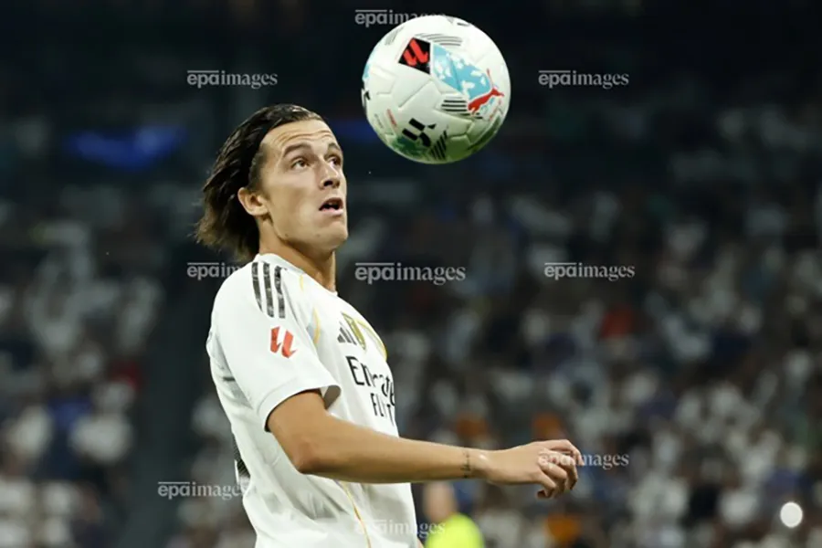 Alvaro Carreras có mức phí chuyển nhượng tăng chóng mặt. ẢNH: EPA mu-ban-ngoi-sao-hien-co-gia-cao-hon-mason-mount.jpg