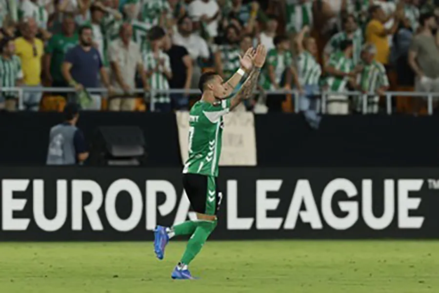 Antony - Ngôi sao bị MU ruồng bỏ tỏa sáng rực rỡ ở Tây Ban Nha trong màu áo Real Betis. ẢNH: EPA Ngôi sao bị MU ruồng bỏ tỏa sáng rực rỡ ở Tây Ban Nha,MU