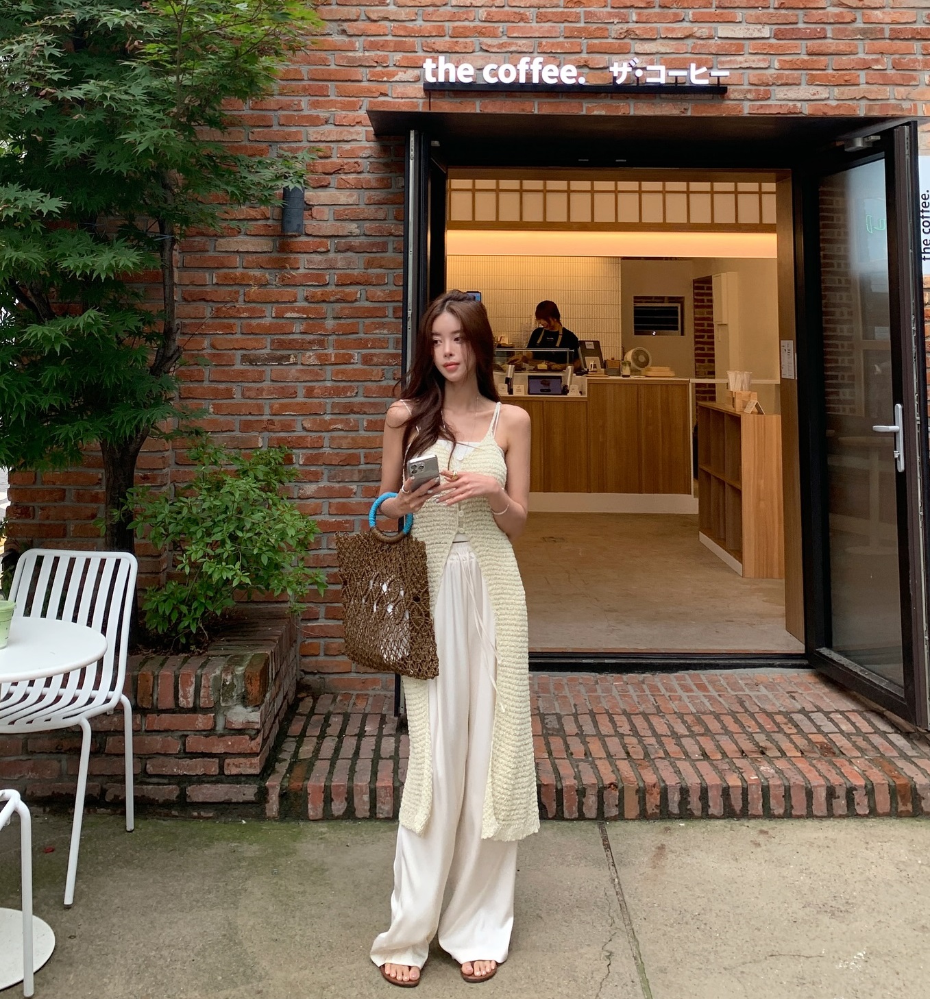 10 set đồ mùa thu màu trung tính dành cho những ai thích sự đơn giản, tinh tế - Ảnh 6.