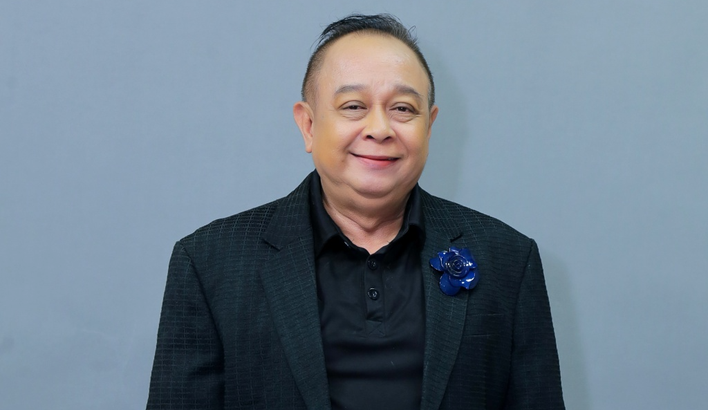 Diễn viên Tử Chiến Trên Không là đại gia ngầm: Sở hữu 3 căn nhà, 8.500m2 đất nhưng toàn đeo túi rách - Ảnh 2.