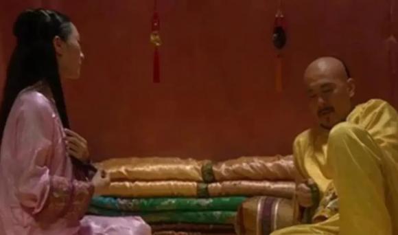 Thư Cừ Mông Tốn, thanh gỗ trên đầu giường của hoàng đế