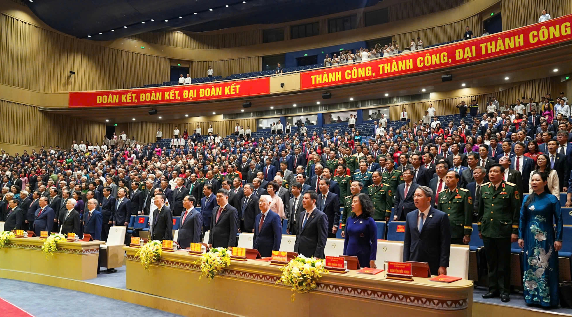 Thủ tướng kỳ vọng Hải Phòng sẽ đoàn kết và vươn xa hơn - Ảnh 2.