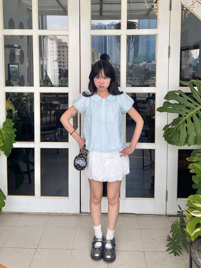 Ngọt lịm ngày thu với áo babydoll và chân váy- Ảnh 5.