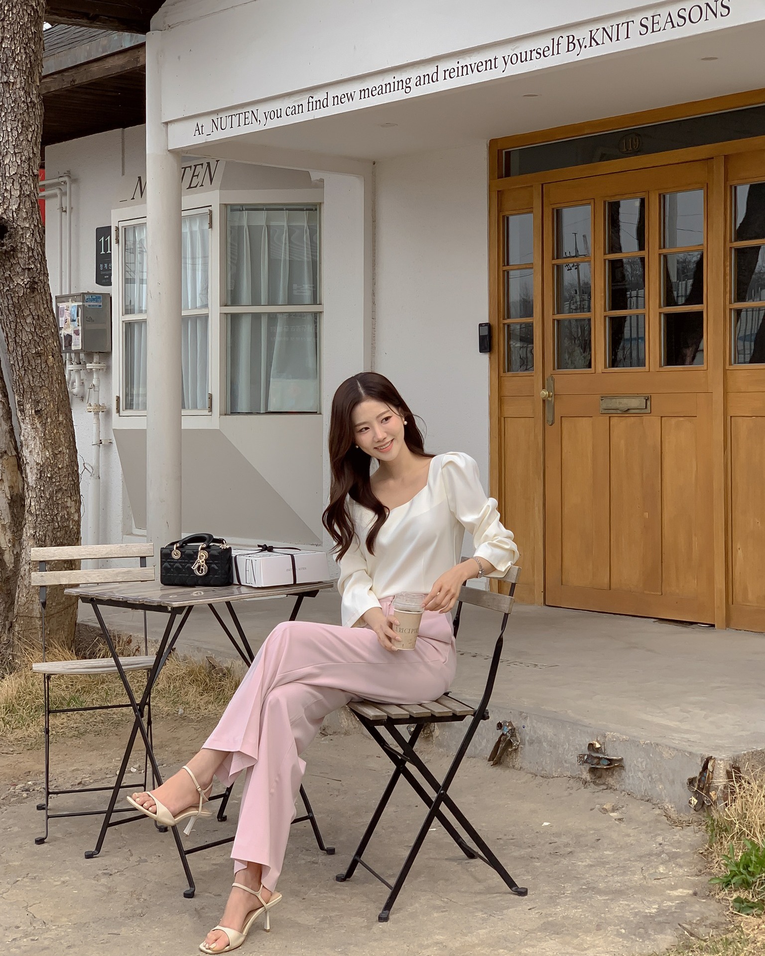 1758963814 888 4 kieu giay dep khoi nghi de phoi cung quan