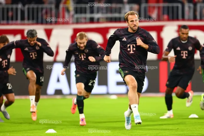 Harry Kane luôn dẫn đầu ở Bayern Munich. Ảnh: EPA. Preview-13378167_w0.jpg