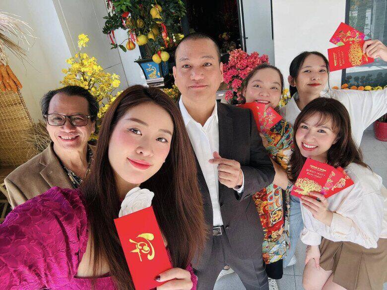 Nguyễn Long là người tỉ mỉ, luôn quan tâm, gần gũi với gia đình nhà vợ.