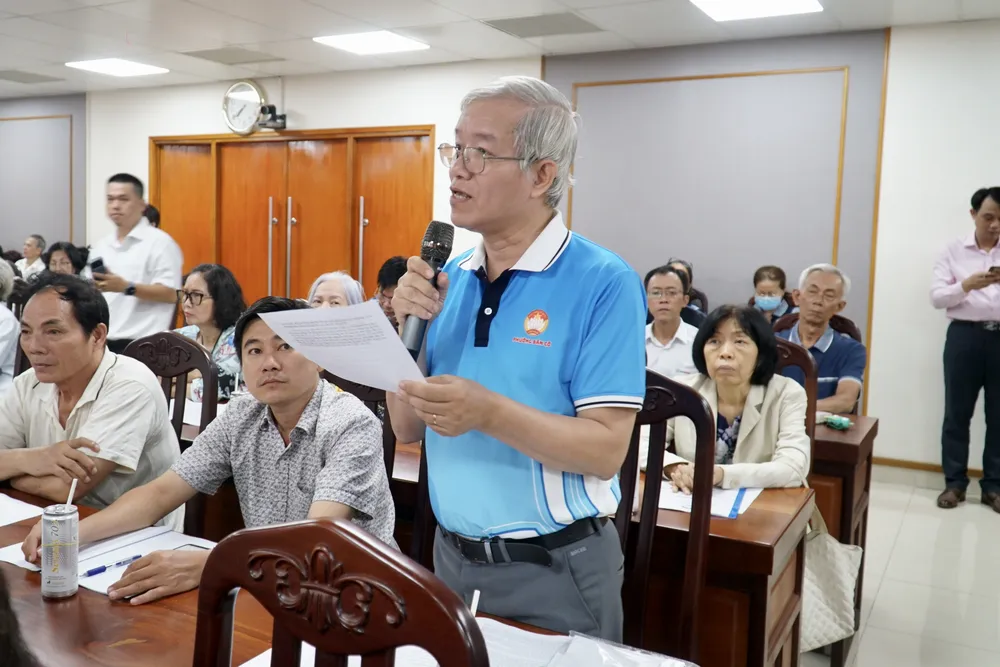 van-phong-cong-chung-4.JPG Cử tri phản ánh văn phòng công chứng thu phí cao gấp chục lần, đại biểu Quốc hội nói gì?