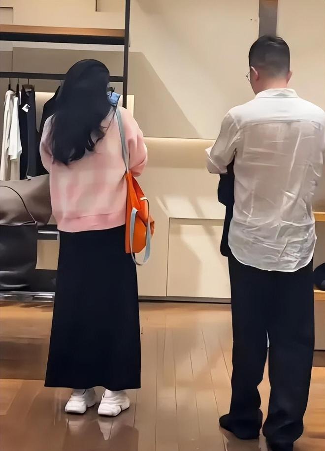 Phạm Băng Băng hẹn hò trai lạ và mua nhà ở Nhật Bản: Thông tin bất ngờ 2 1759018991 119 Pham Bang Bang hen ho trai la va mua nha