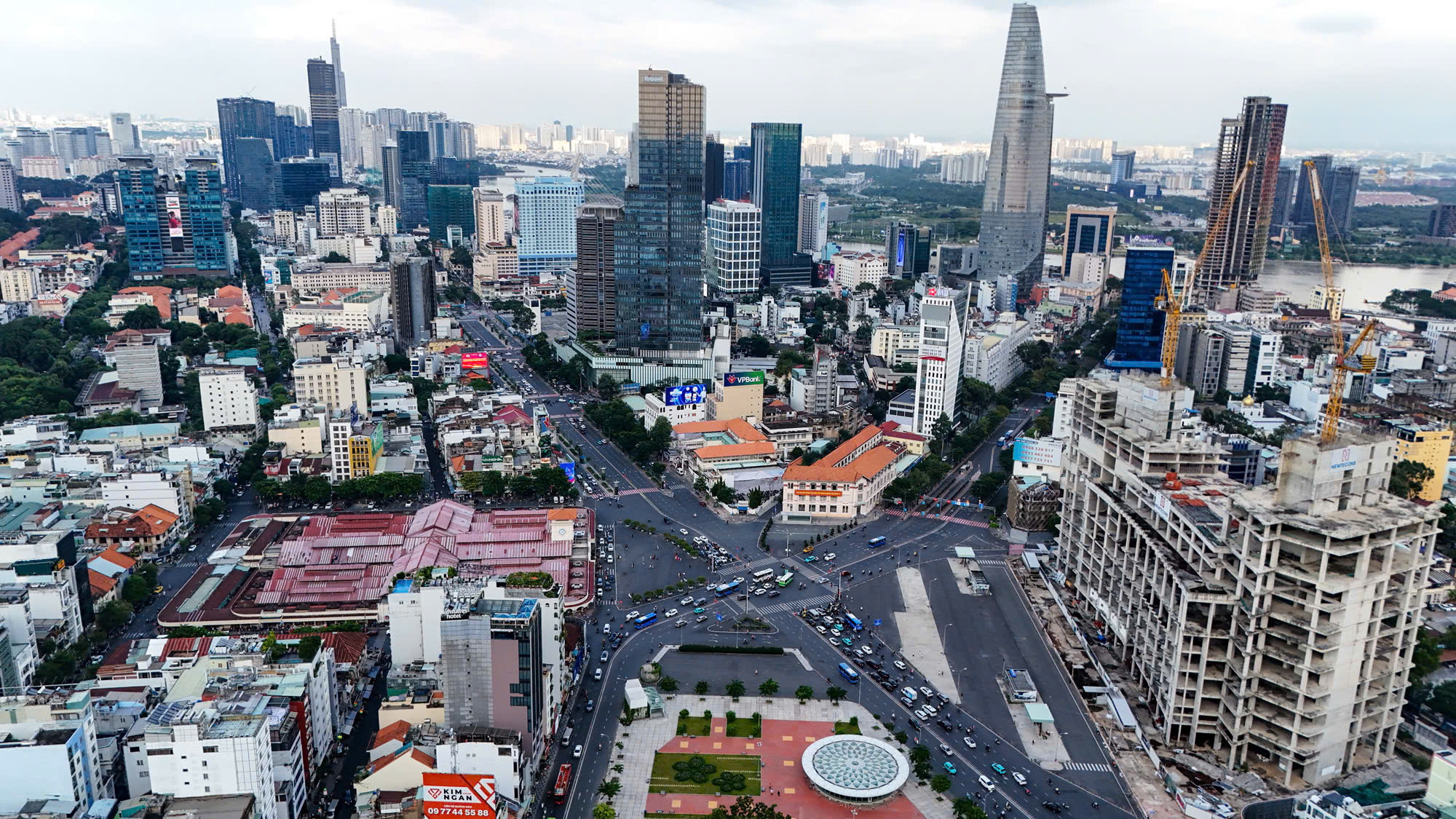 Siêu đô thị TP.HCM cần quảng trường xứng tầm- Ảnh 2. Siêu đô thị TP.HCM cần quảng trường xứng tầm- Ảnh 2.